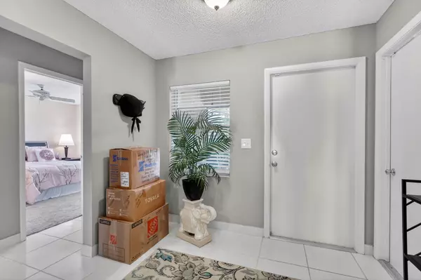 Delray Beach, FL 33484,6357 Overland DR