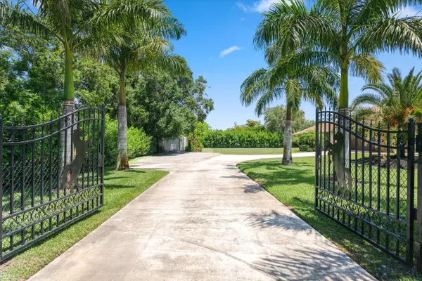 Loxahatchee, FL 33470,17315 Orange BLVD