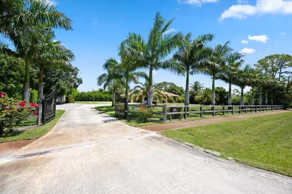 Loxahatchee, FL 33470,17315 Orange BLVD