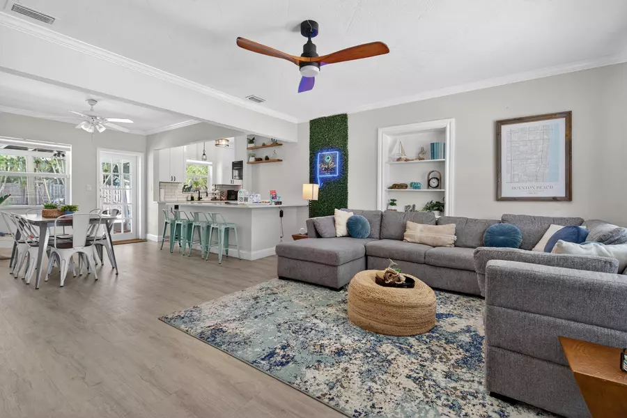 111 SW 3rd CT, Boynton Beach, FL 33435