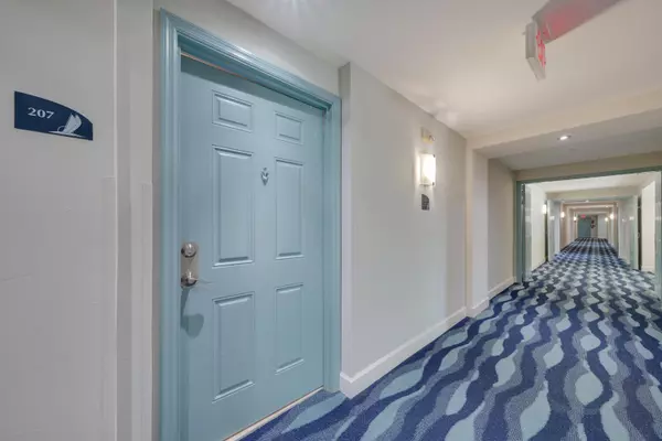 Boynton Beach, FL 33435,625 Casa Loma BLVD 207