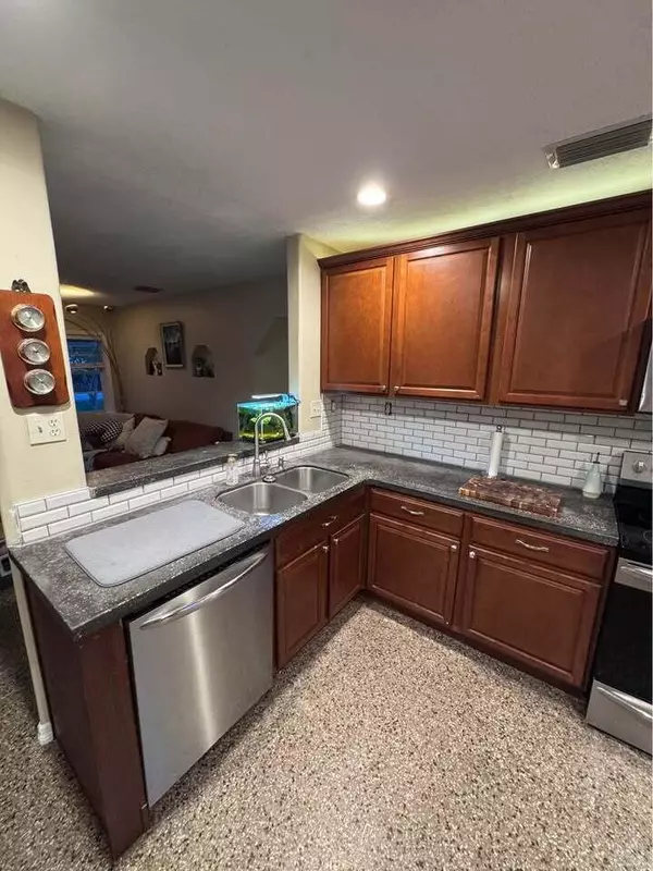 Fort Pierce, FL 34946,2108 Donald AVE