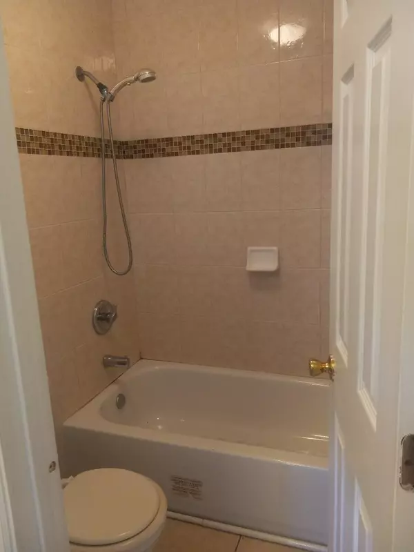 Lauderhill, FL 33313,2864 NW 55th AVE 2d