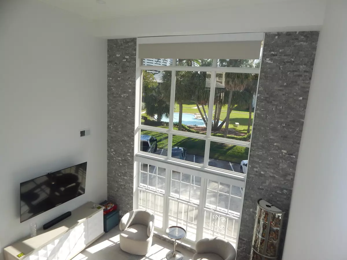 Boca Raton, FL 33432,1299 S Ocean BLVD S3