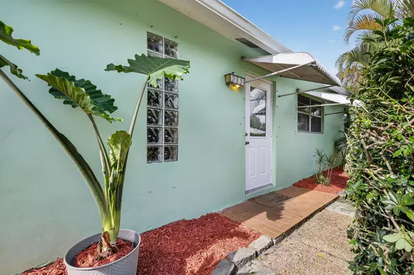 West Palm Beach, FL 33413,235 Guava AVE