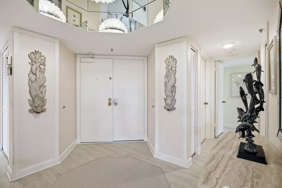 50 Beach RD 203, Tequesta, FL 33469