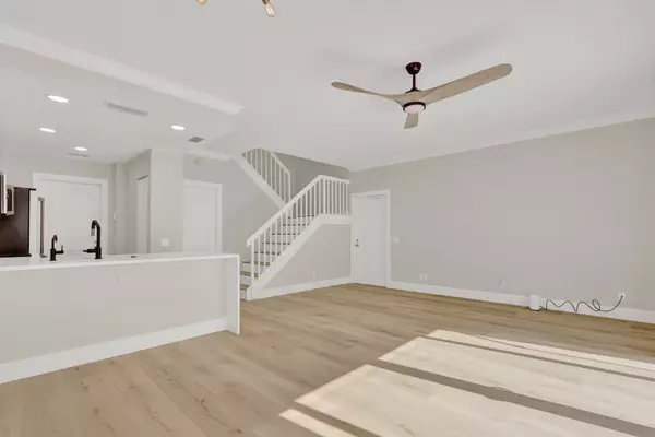 Tequesta, FL 33469,28 Live Oak CIR