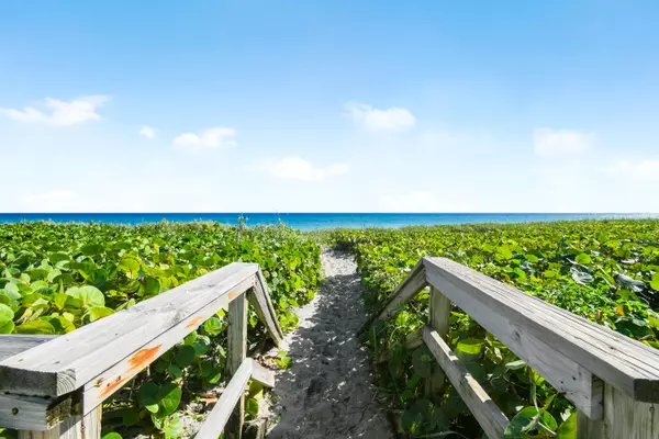 Juno Beach, FL 33408,80 Celestial WAY 209