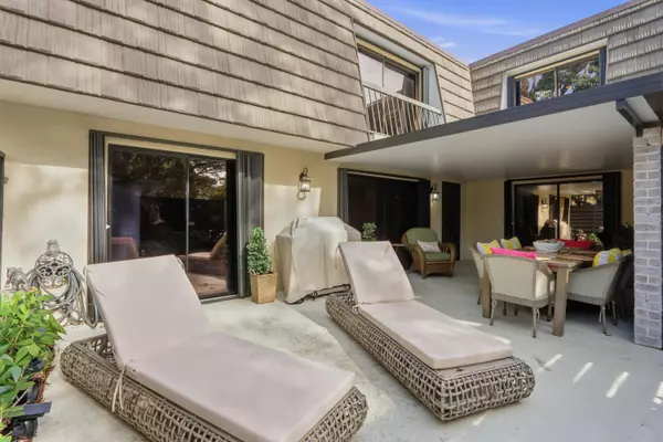 Palm Beach Gardens, FL 33418,1001 10th TER