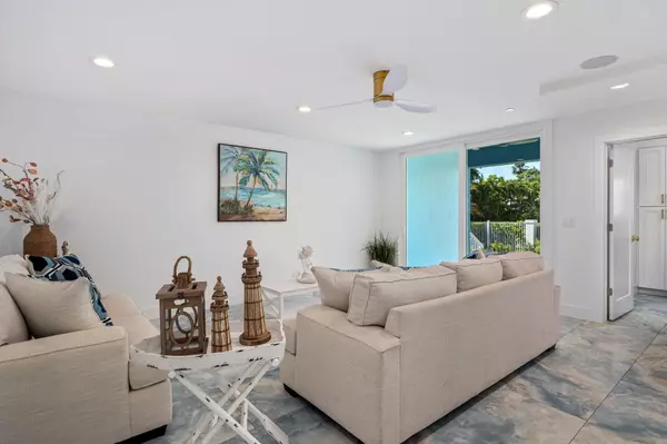 Fort Pierce, FL 34949,527 Coral Sands WAY