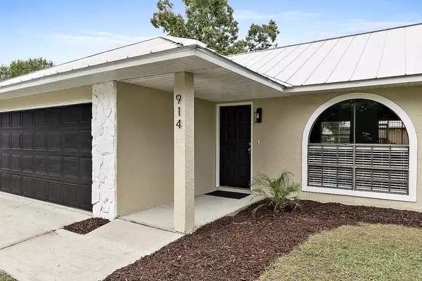 Sebastian, FL 32958,914 Devon AVE