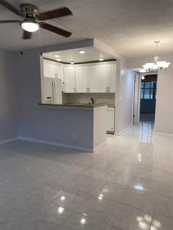 399 Sheffield Q, West Palm Beach, FL 33417