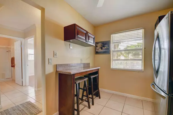 West Palm Beach, FL 33411,219 Lake Meryl DR