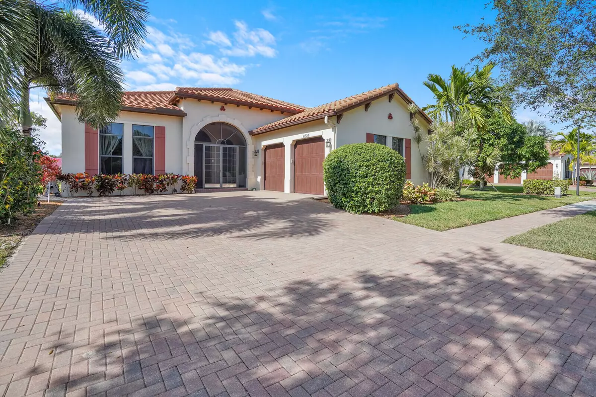 Lake Worth, FL 33463,6225 Vireo CT