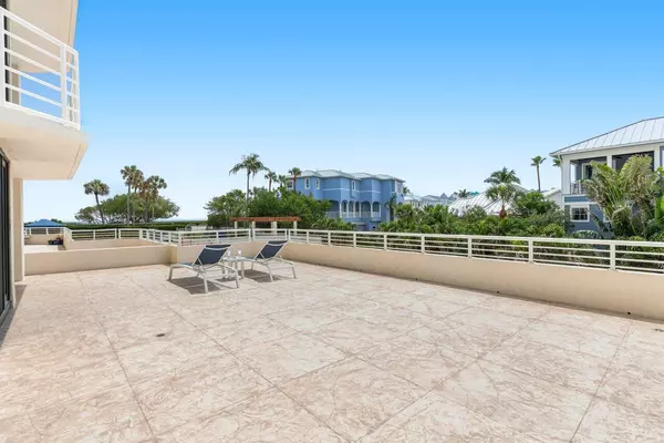 Jupiter, FL 33477,176 Helios DR 104