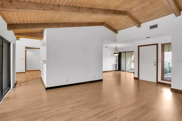 Boca Raton, FL 33433,21143 N Escondido WAY