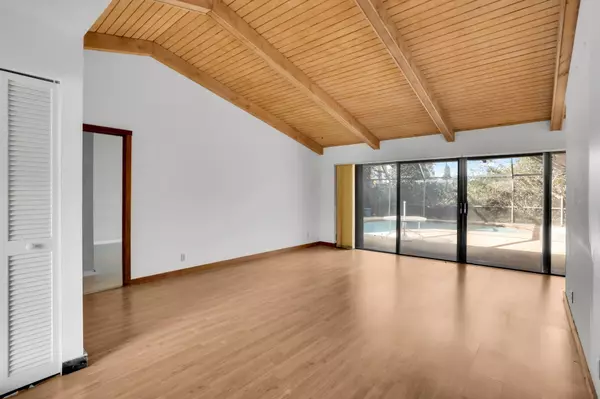 Boca Raton, FL 33433,21143 N Escondido WAY