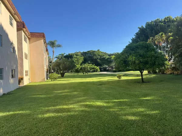 Delray Beach, FL 33446,14790 Bonaire BLVD 205