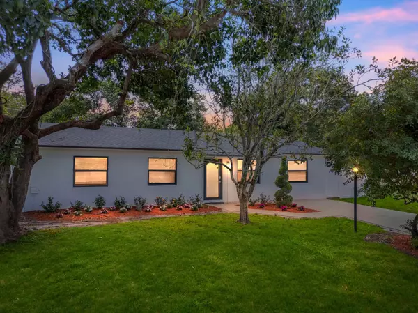 Jupiter, FL 33458,992 Mohican BLVD