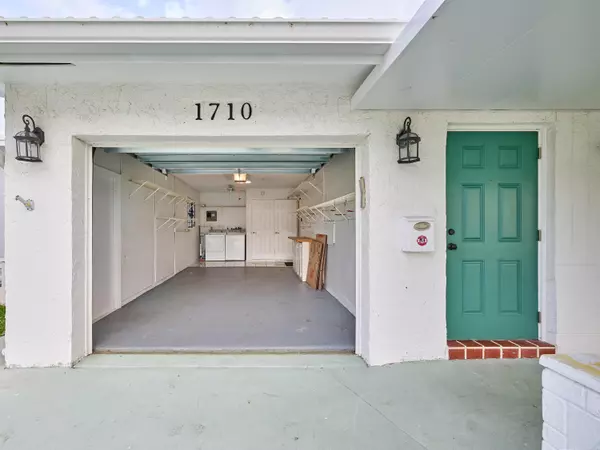 Boynton Beach, FL 33426,1710 SW 22nd ST