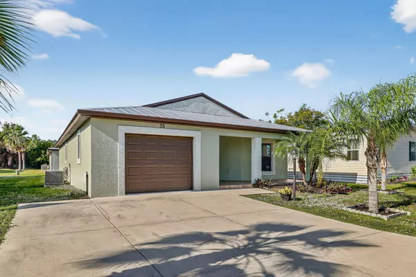 35 S Alhambra LN, Port Saint Lucie, FL 34952