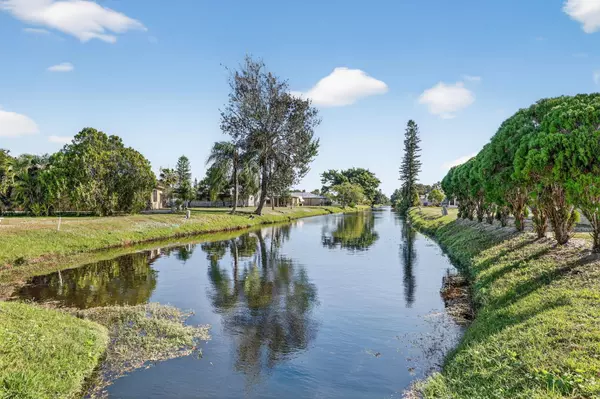 Port Saint Lucie, FL 34952,35 S Alhambra LN