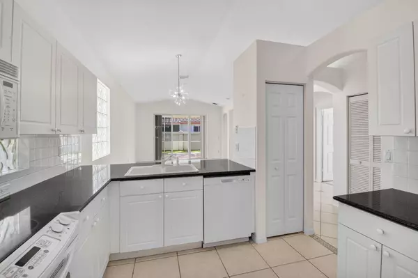 Boynton Beach, FL 33472,8324 Siciliano ST