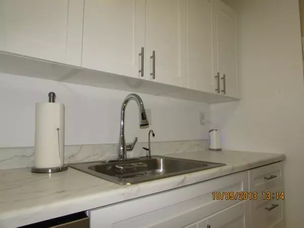 West Palm Beach, FL 33411,1141 Lake Victoria DR F