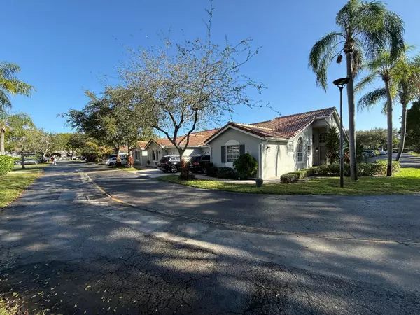 Boca Raton, FL 33487,5180 Sabal Gardens LN 4