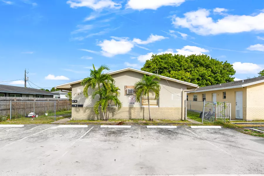 2761 NW 14th CT, Fort Lauderdale, FL 33311