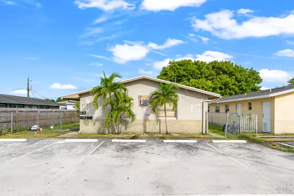 2761 NW 14th CT, Fort Lauderdale, FL 33311
