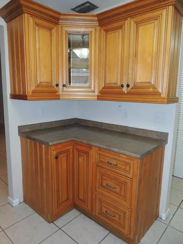 West Palm Beach, FL 33415,1829 Abbey RD