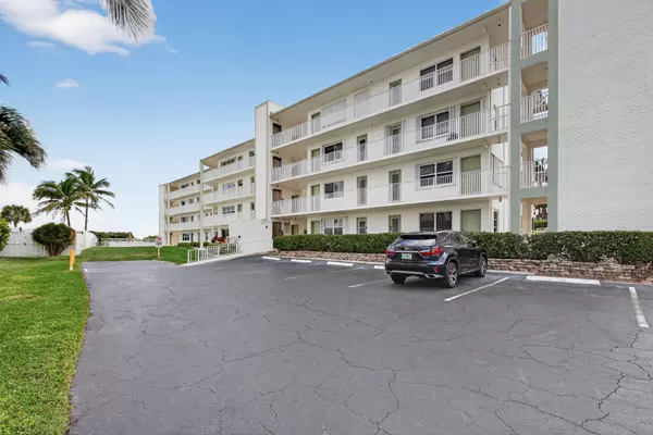 Singer Island, FL 33404,3600 N Ocean DR 322