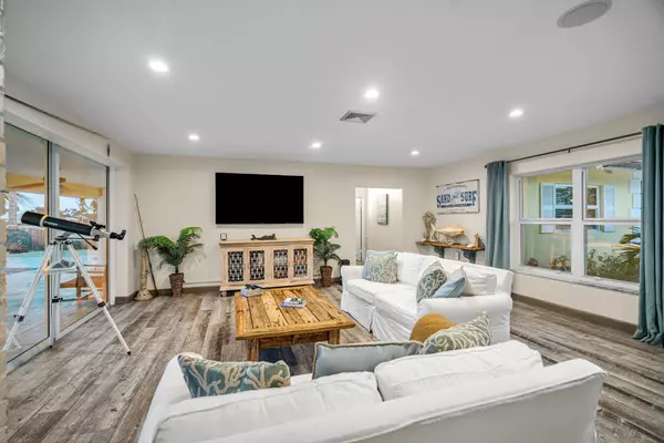 Boynton Beach, FL 33435,844 East DR