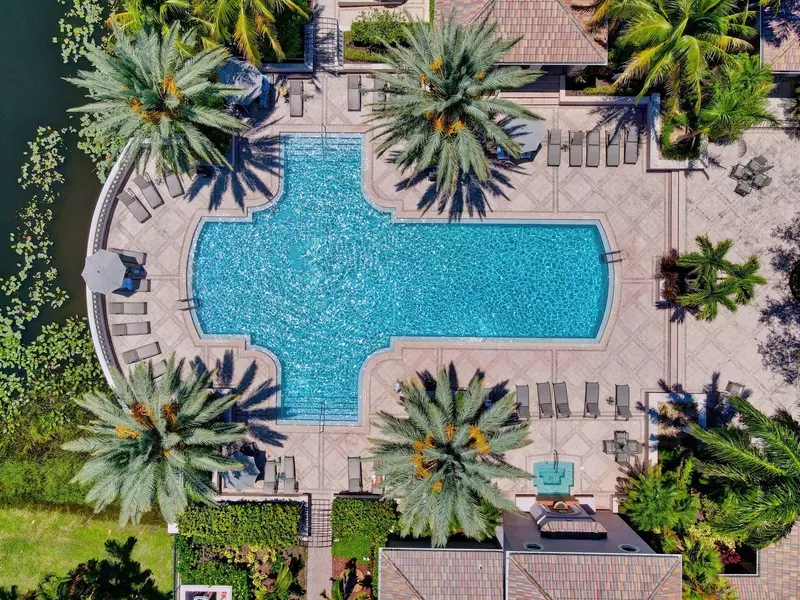 2915 Tuscany CT 102, Palm Beach Gardens, FL 33410