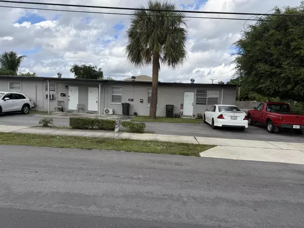 245 SW 14th AVE, Delray Beach, FL 33444