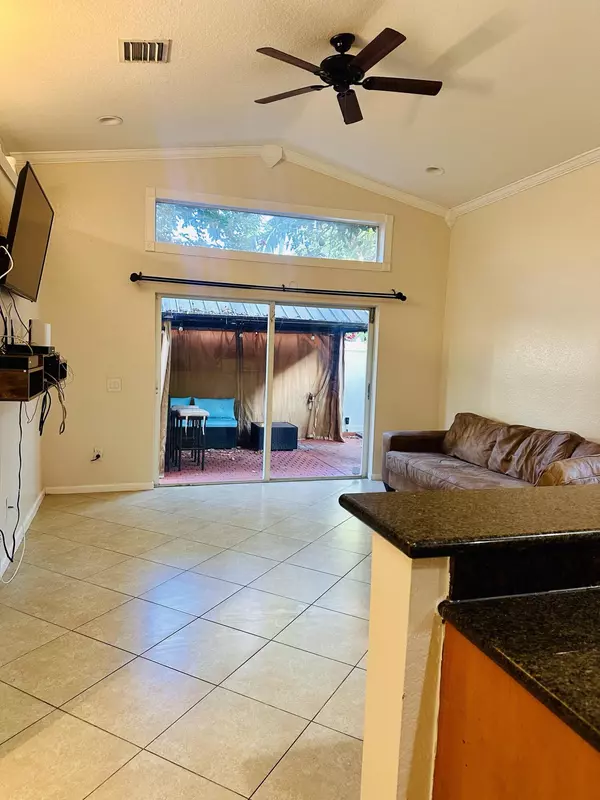 Greenacres, FL 33463,5200 Rising Comet LN