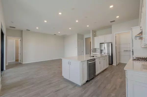 Port Saint Lucie, FL 34984,837 SE Courances DR