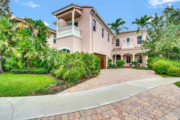 128 Tulip Tree CT, Jupiter, FL 33458