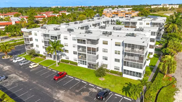 Sunrise, FL 33322,3000 E Sunrise Lakes DR 204