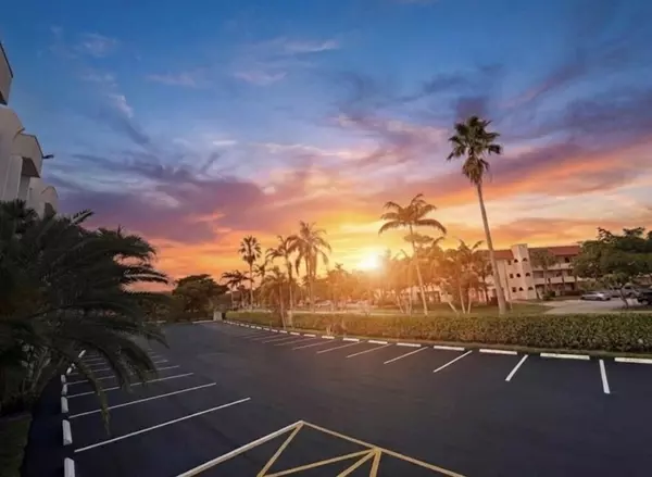 Sunrise, FL 33322,3000 E Sunrise Lakes DR 204