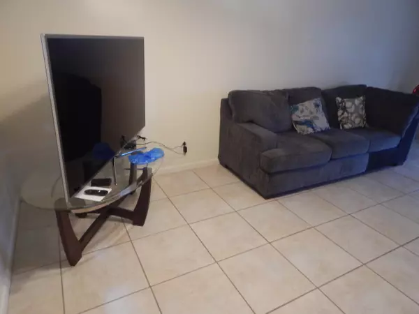 Palm Springs, FL 33461,225 Bonnie BLVD 204