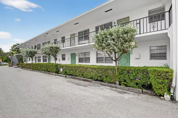 Lake Worth Beach, FL 33460,1406 Barton RD 15