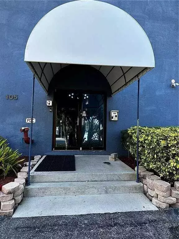 Pompano Beach, FL 33062,105 S Riverside DR 302