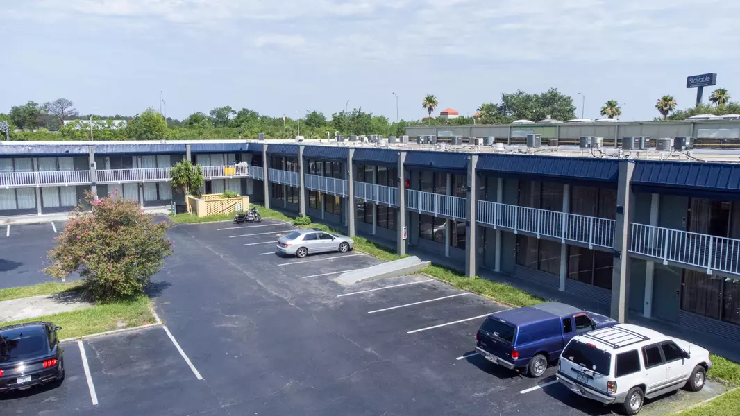 910 Suemac RD, Jacksonville, FL 32254