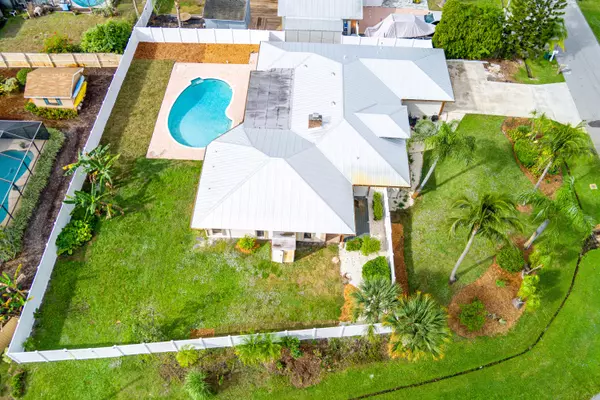 Port Saint Lucie, FL 34984,798 SE Thanksgiving AVE