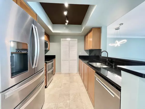 Boca Raton, FL 33432,99 SE Mizner BLVD 736