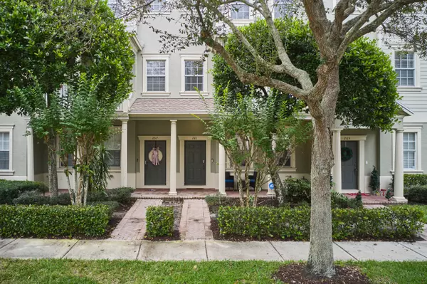 261 E Bay Cedar CIR, Jupiter, FL 33458