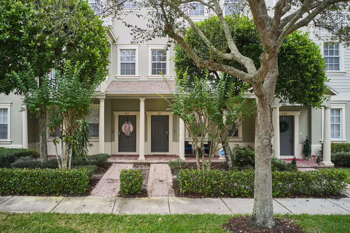 Jupiter, FL 33458,261 E Bay Cedar CIR