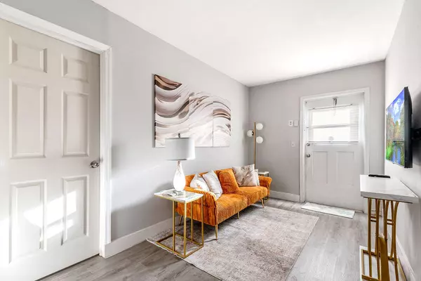 Hollywood, FL 33020,1826 Sherman ST 3